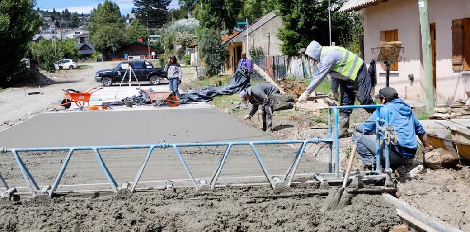 Bariloche: est en marcha la pavimentacin de la calle Morales